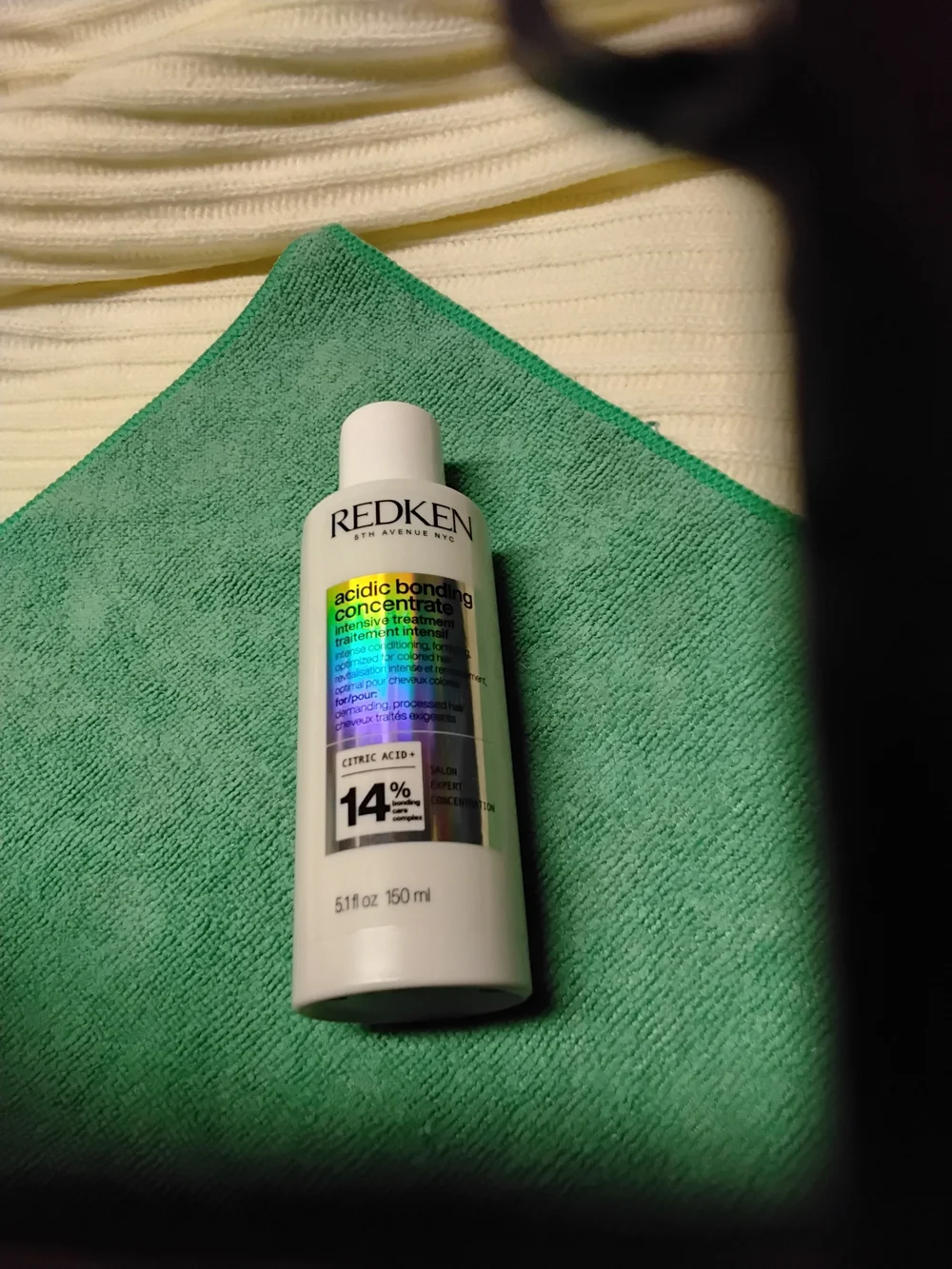 Redken Acidic Bonding Concentrate Intensive Treatment - White